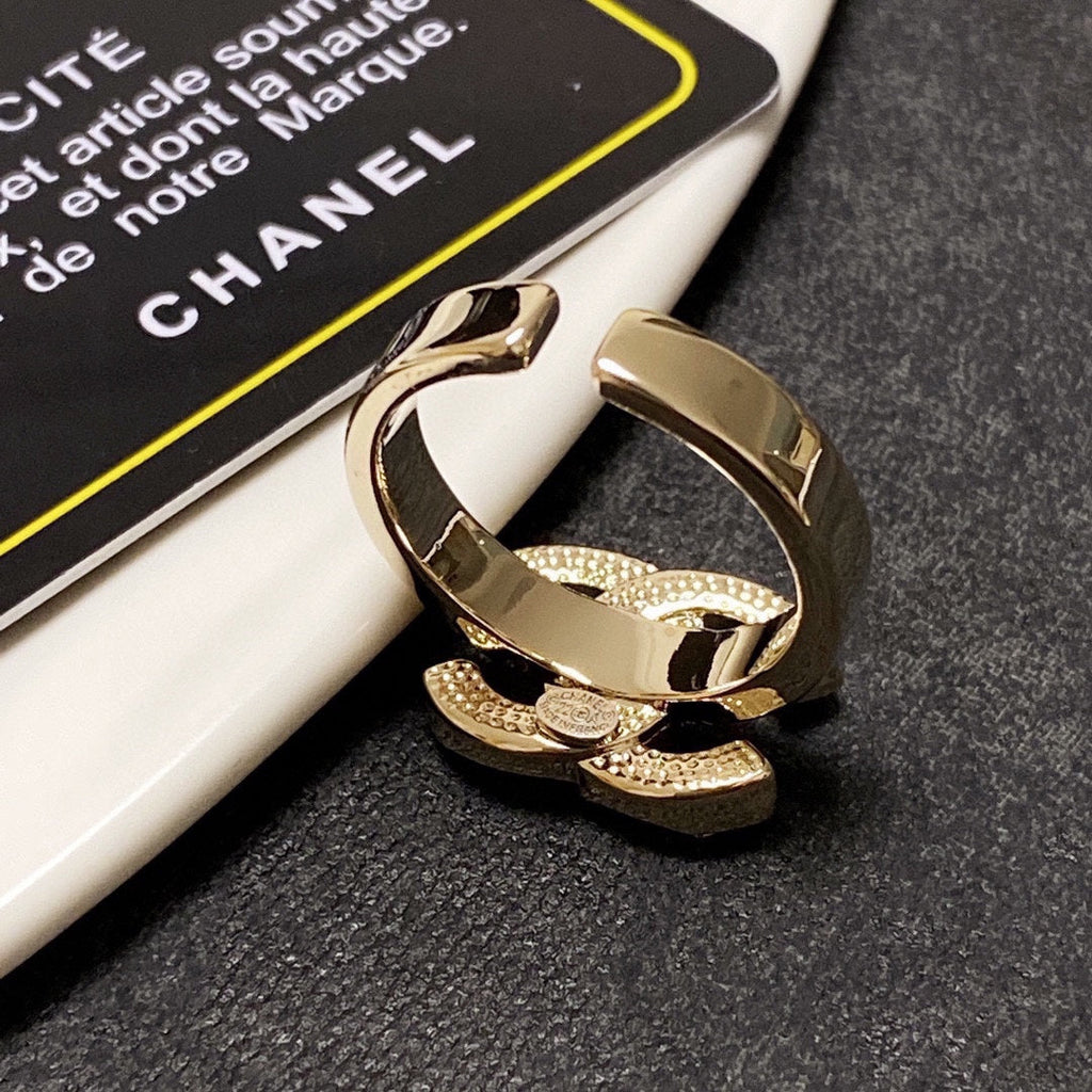 Chanel Crystals 18K Gold Ring product image 5, provided for visual reference and product detail review