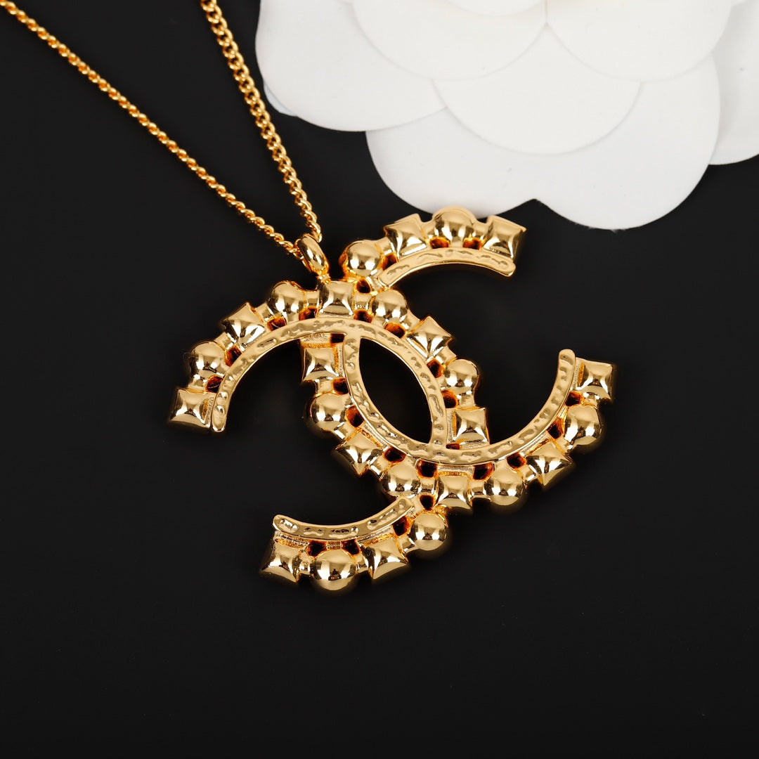 Chanel Vintage 18K Gold Necklace product image 4, provided for visual reference and product detail review