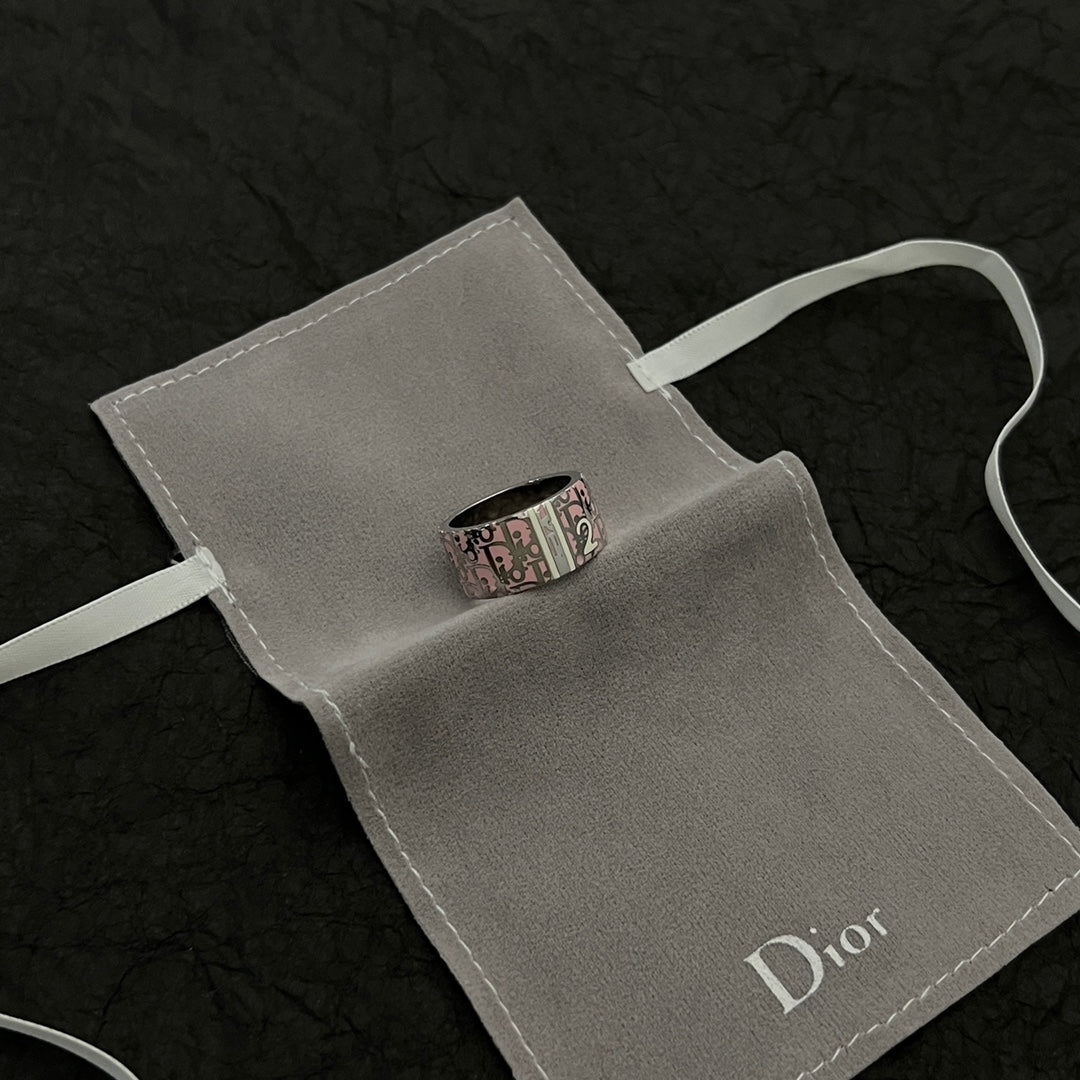 Dior Monogram Enamel 18K Gold Ring product image 8, provided for visual reference and product detail review