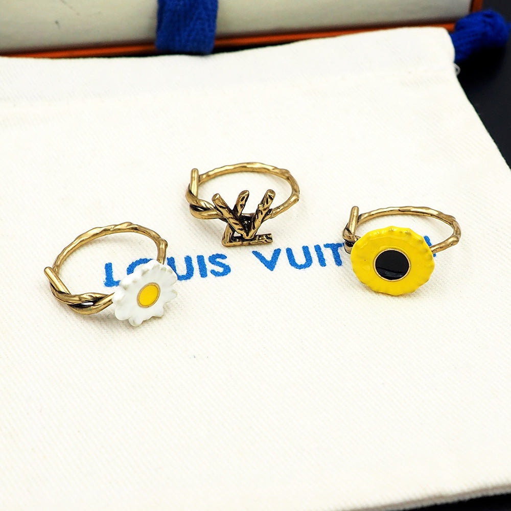 Louis Vuitton Gardening Set of Three 18K Gold Ring product image 8, provided for visual reference and product detail review