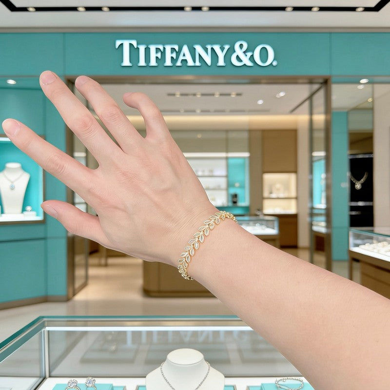 Tiffany Return to Crystal 18K Rose Gold Bracelet product image 4, provided for visual reference and product detail review