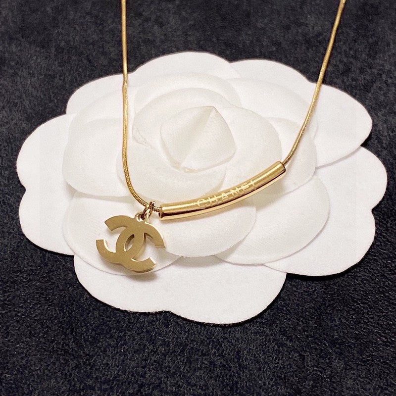 Chanel Gold 18K Gold Necklace product image 5, provided for visual reference and product detail review