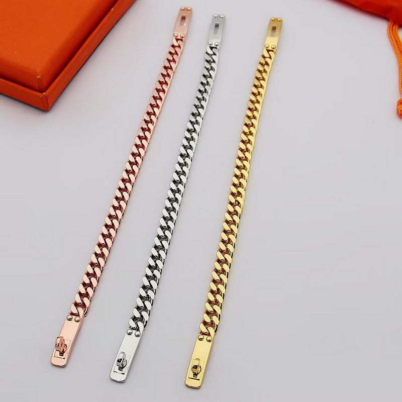 Hermes Kelly Chain 18K Gold Bracelet product image 7, provided for visual reference and product detail review
