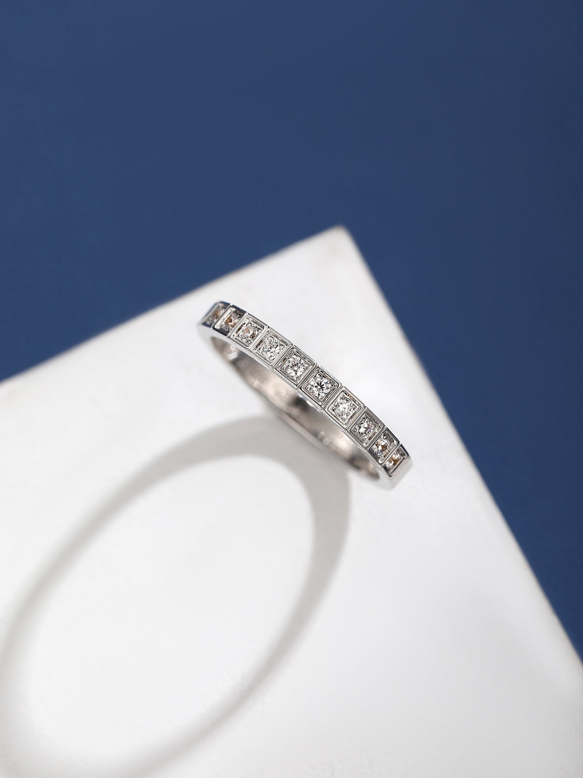 Ice Cube Diamonds 18K Gold Ring product image 6, provided for visual reference and product detail review