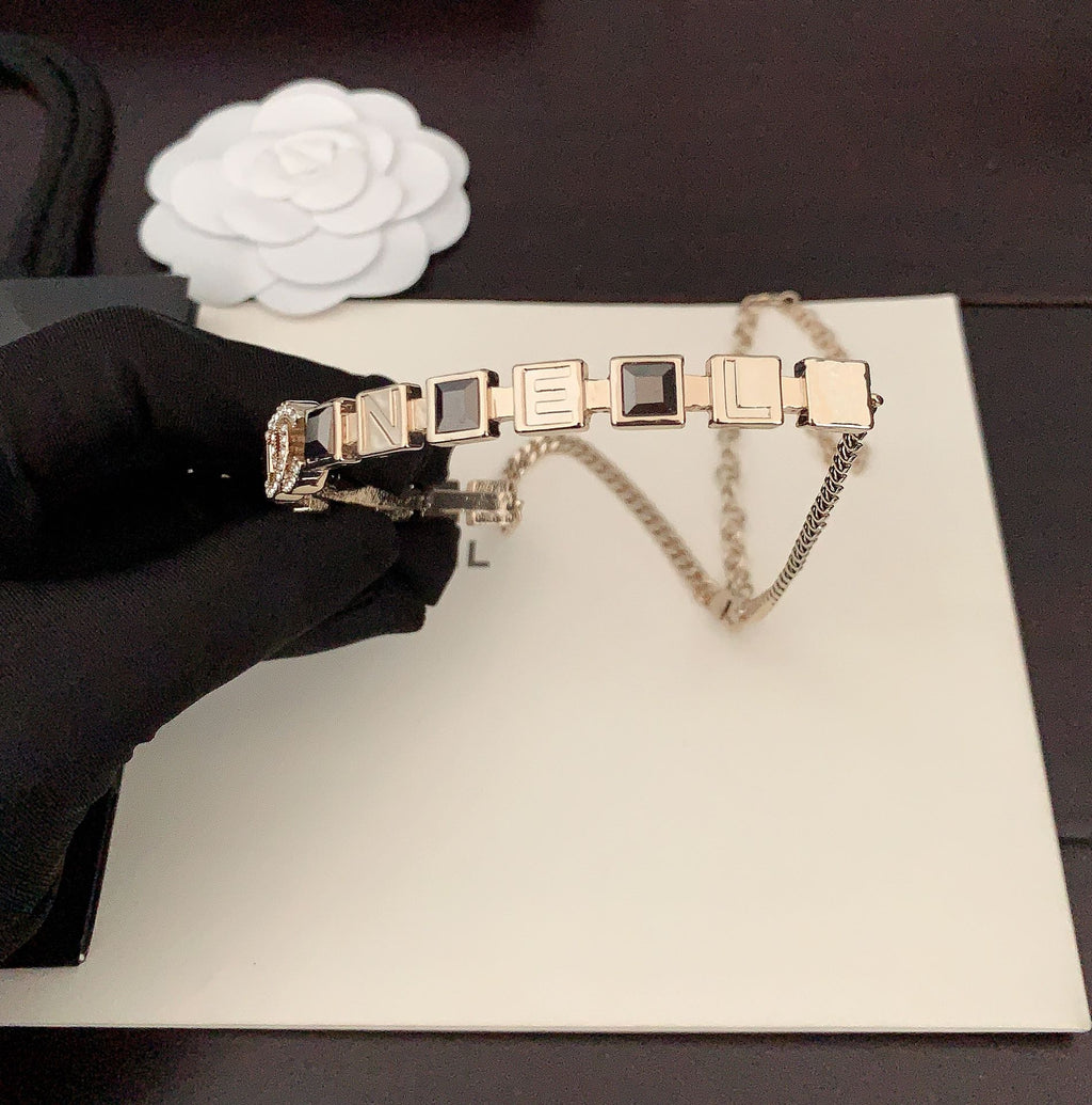 Chanel Gray Crystals 18K Gold Necklace product image 4, provided for visual reference and product detail review
