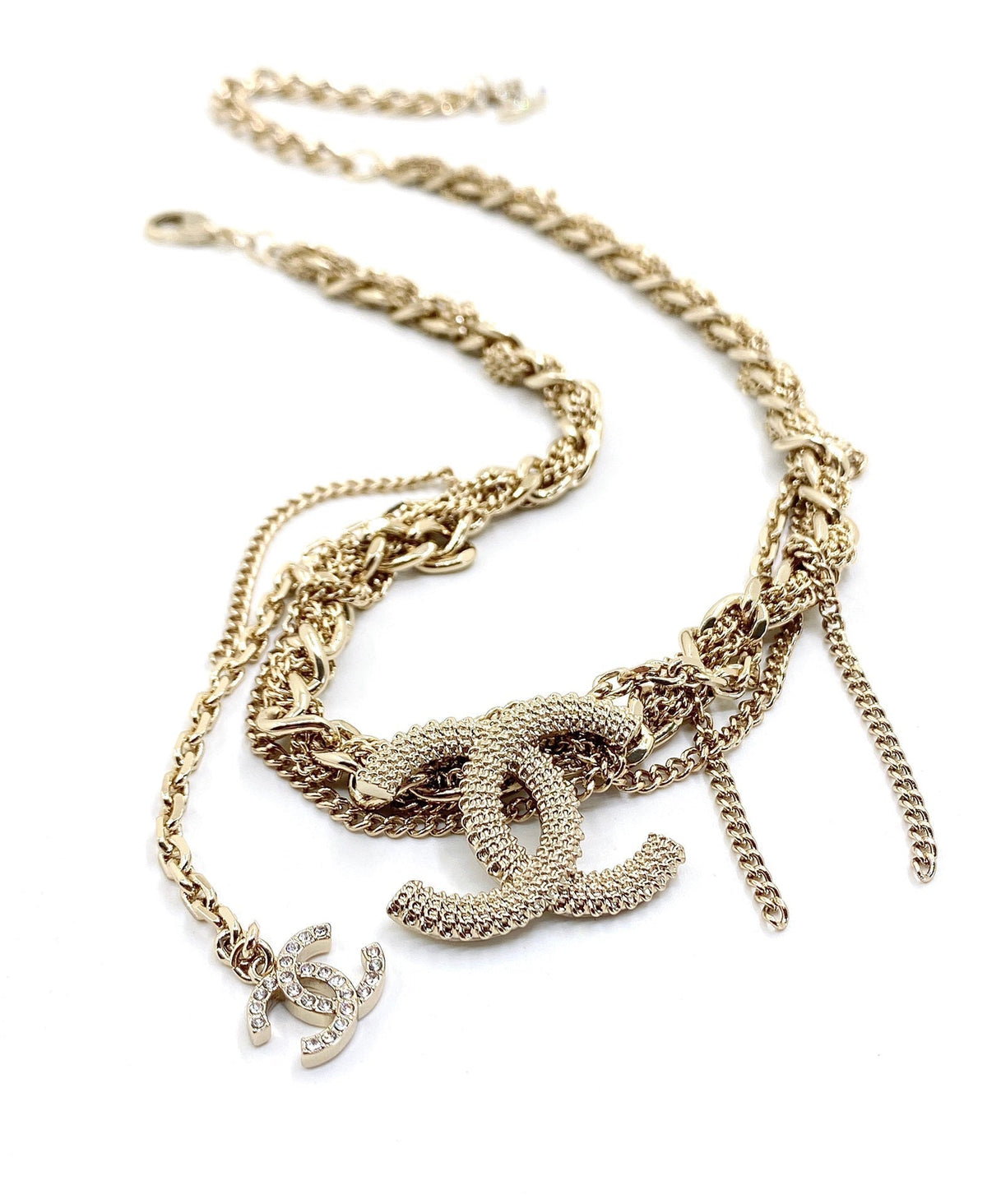 Chanel Crystals Choker 18K Gold Necklace product image 4, provided for visual reference and product detail review