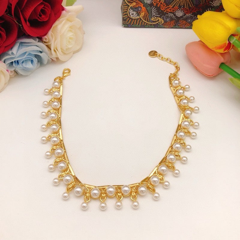 Dior 30 Montaigne Pearl 18K Gold Necklace product image 1, provided for visual reference and product detail review
