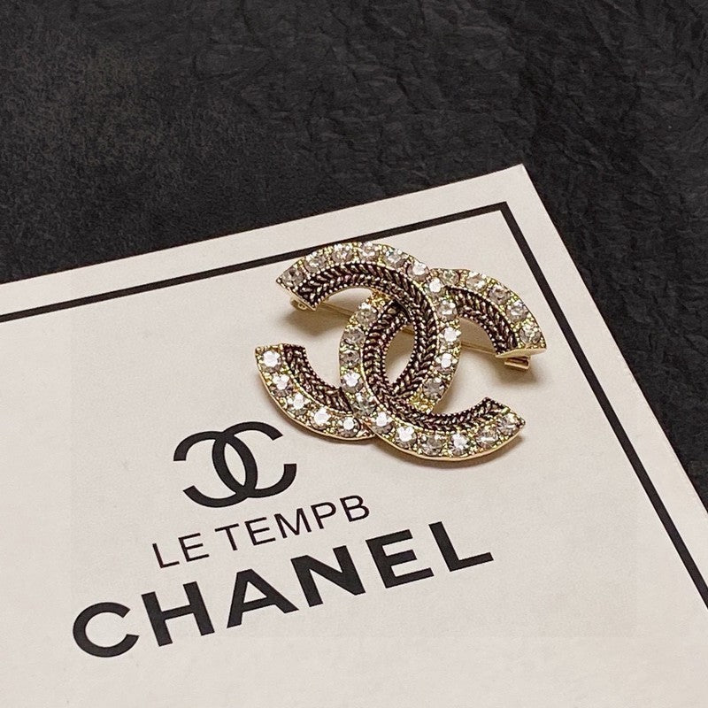 Chanel Diamond Gold 18K Gold Brooch product image 3, provided for visual reference and product detail review