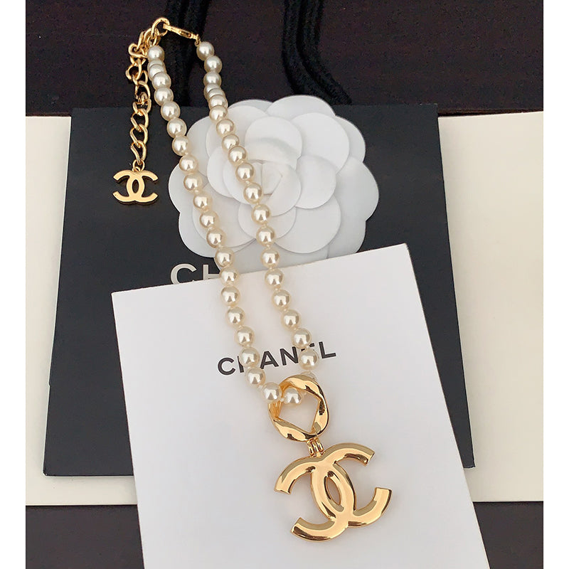 Chanel Classic Pearl 18K Gold Necklace product image 4, provided for visual reference and product detail review