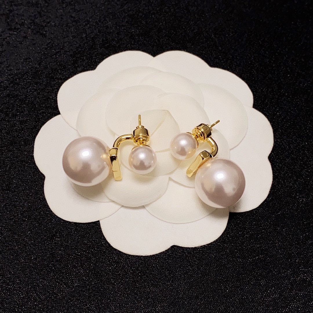 Celine Pearl 18K Gold Earrings product image 4, provided for visual reference and product detail review