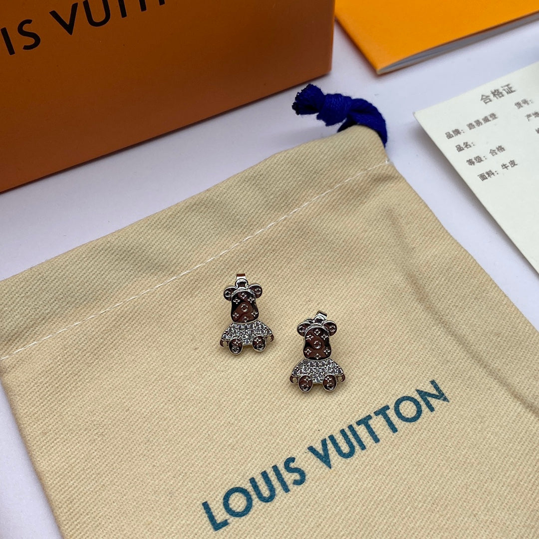 Louis Vuitton Bear 18K Gold Earrings product image 3, provided for visual reference and product detail review