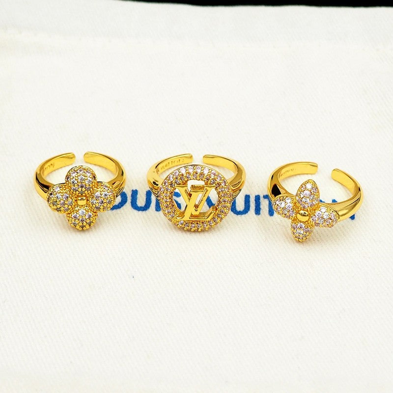 Louis Vuitton Louisa 18K Gold Ring product image 15, provided for visual reference and product detail review