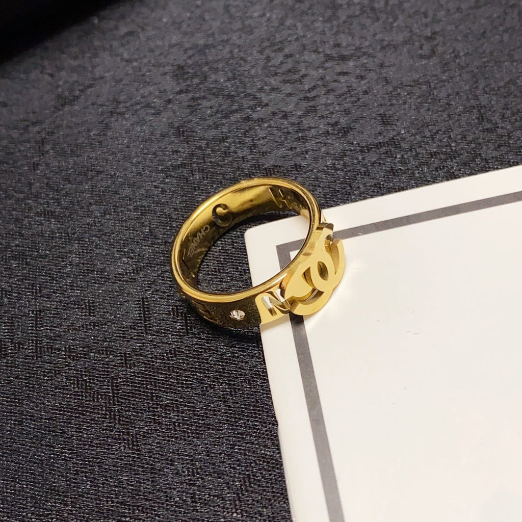 Chanel 18K Yellow Gold Ring product image 7, provided for visual reference and product detail review