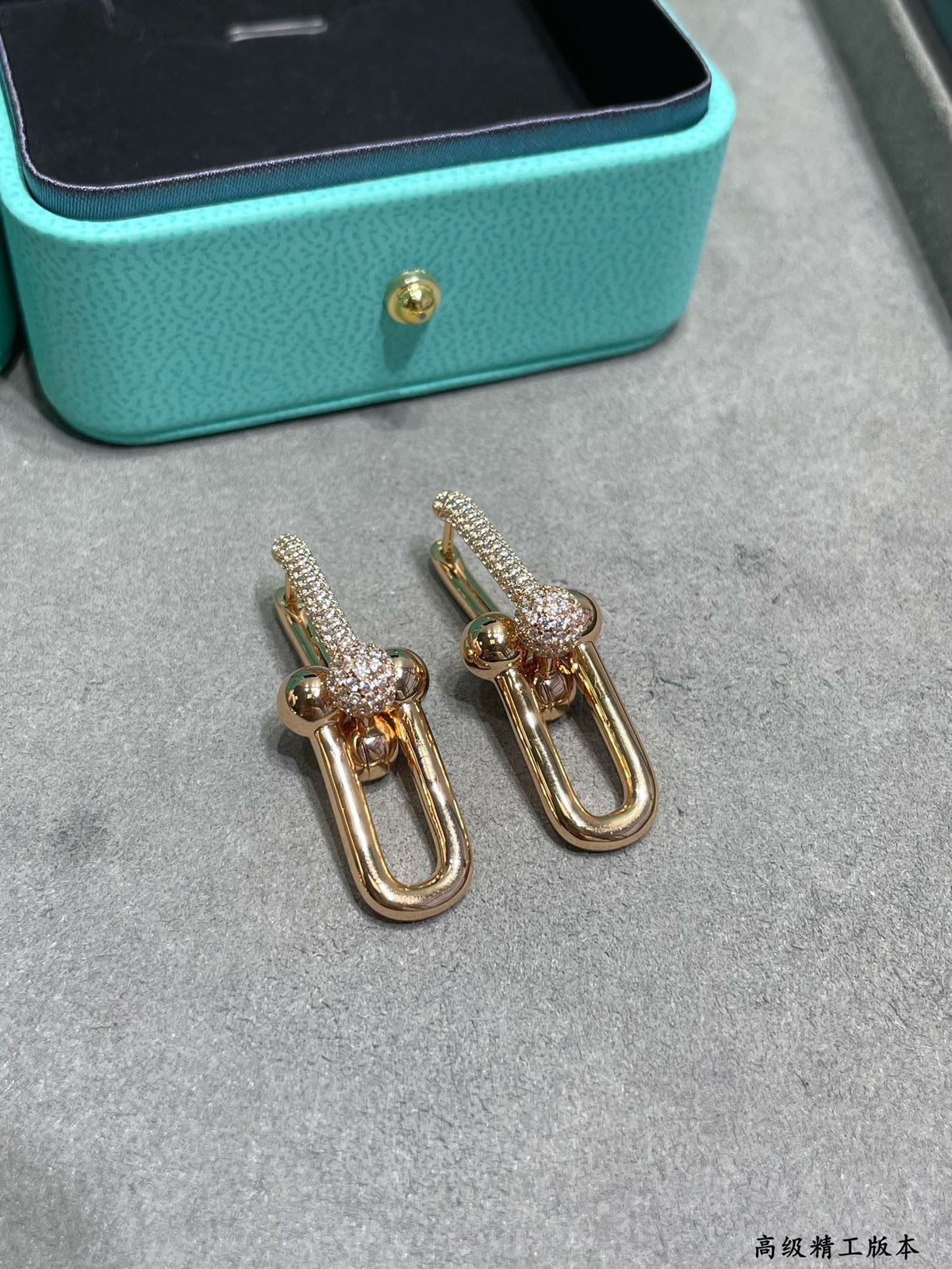 Tiffany HardWear Large Link Diamonds 18K Gold Earrings product image 4, provided for visual reference and product detail