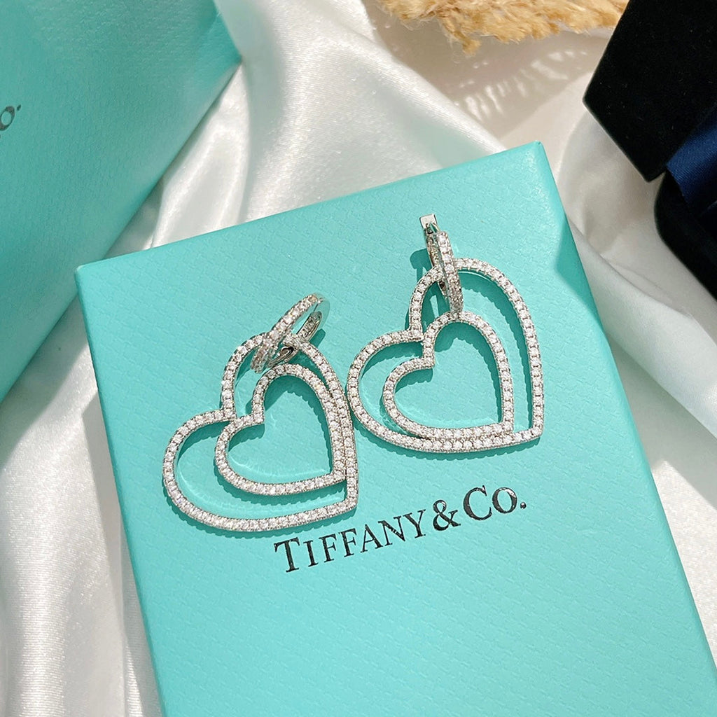 Tiffany Double Heart Diamond 18K Gold Earrings product image 9, provided for visual reference and product detail review