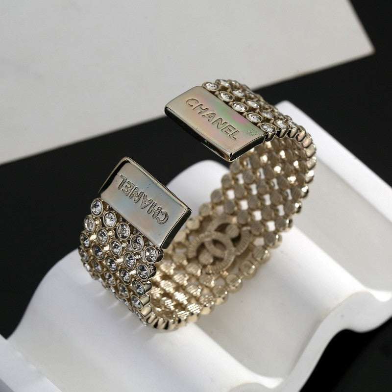 Chanel Diamond Cuff 18K Gold Bracelet product image 4, provided for visual reference and product detail review