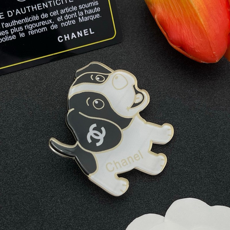 Chanel Dog 18K Gold Brooch product image 4, provided for visual reference and product detail review