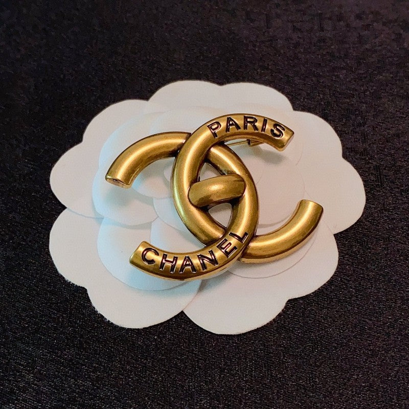 Chanel Paris Gold 18K Gold Brooch product image 7, provided for visual reference and product detail review