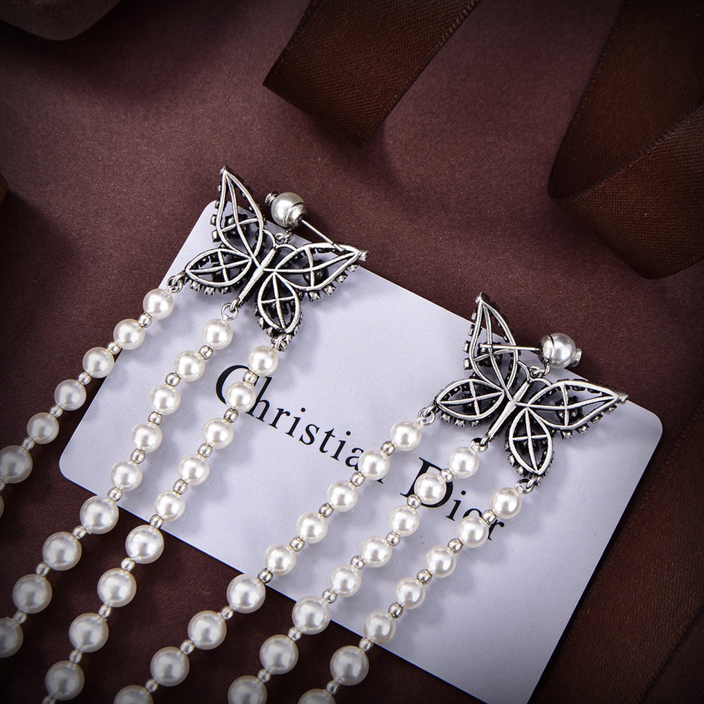 Dior Papillon De Nuit 18K Gold Earrings product image 4, provided for visual reference and product detail review
