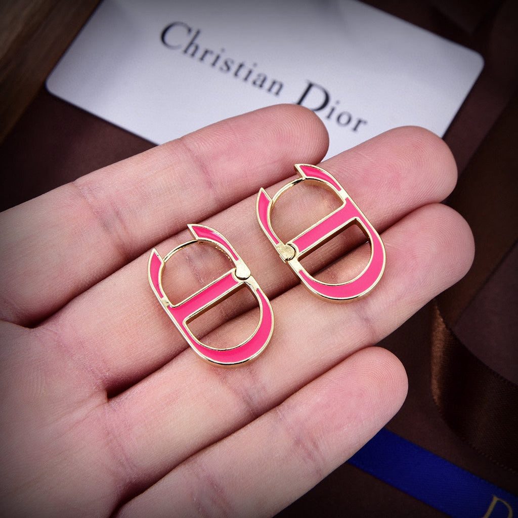 Dior 30 Montaigne Rani Pink 18K Gold Earrings product image 8, provided for visual reference and product detail review