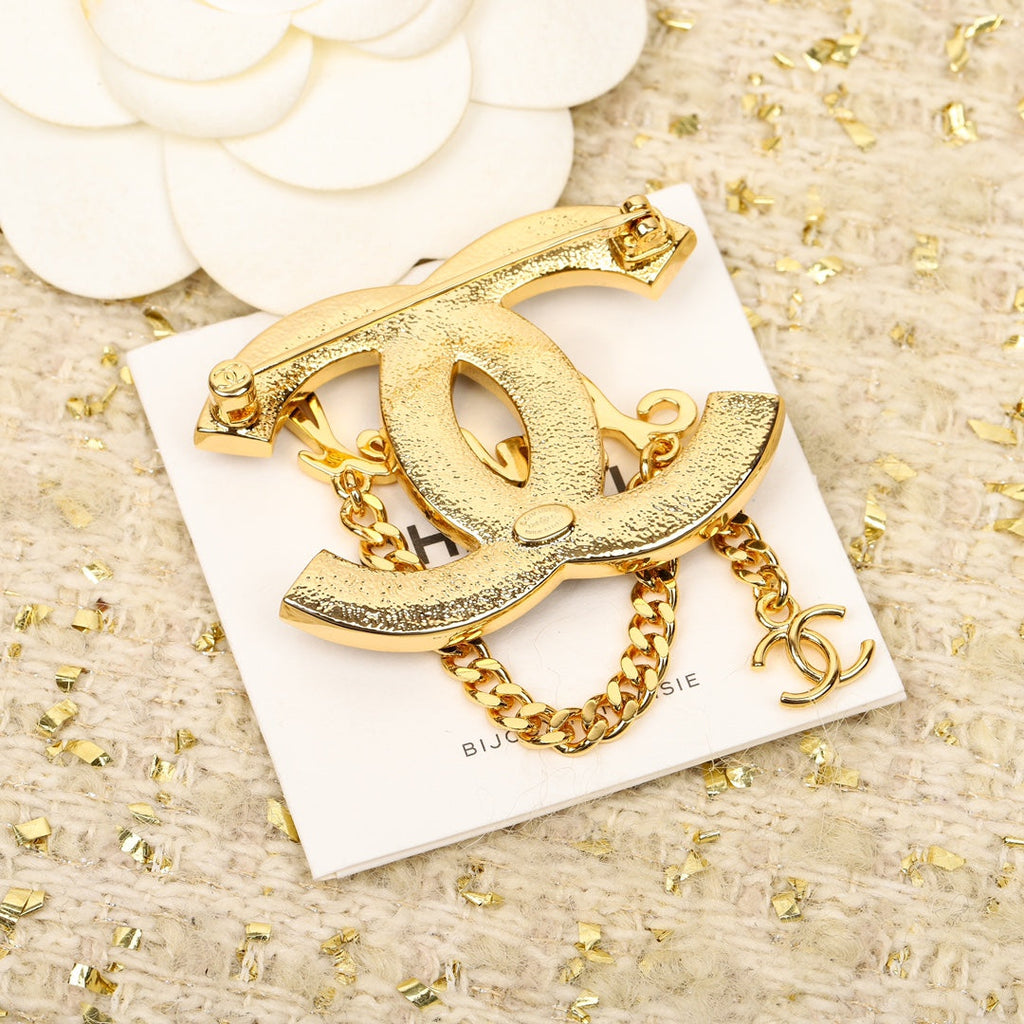 Chanel Black Chain 18K Gold Brooch product image 4, provided for visual reference and product detail review