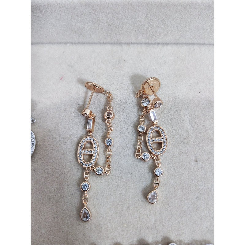 Hermes Chaine D'ancre Chaos Diamond 18K Gold Earrings product image 2, provided for visual reference and product detail
