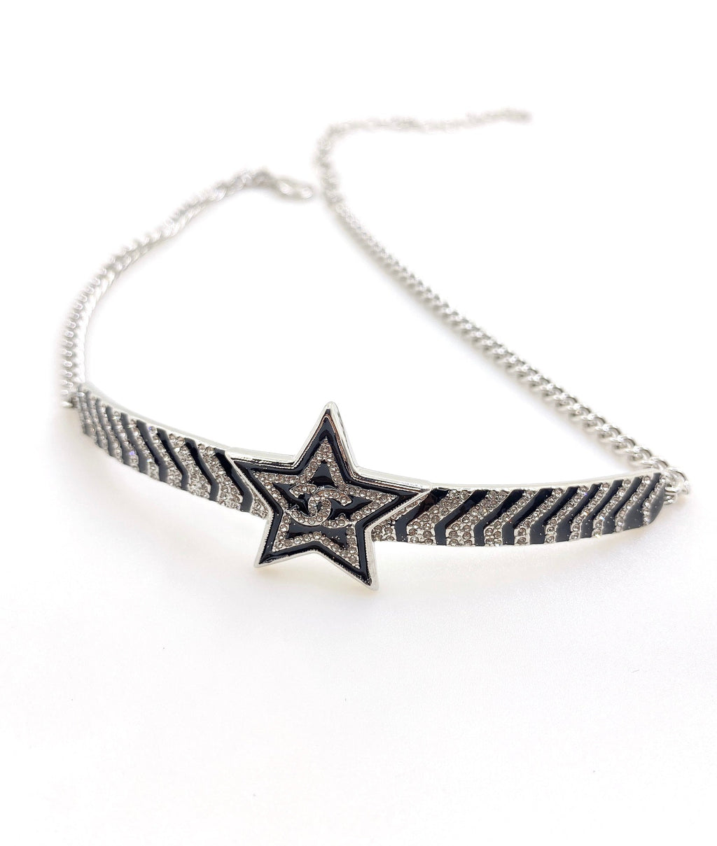 Chanel Star Diamonds 18K Gold Necklace product image 4, provided for visual reference and product detail review