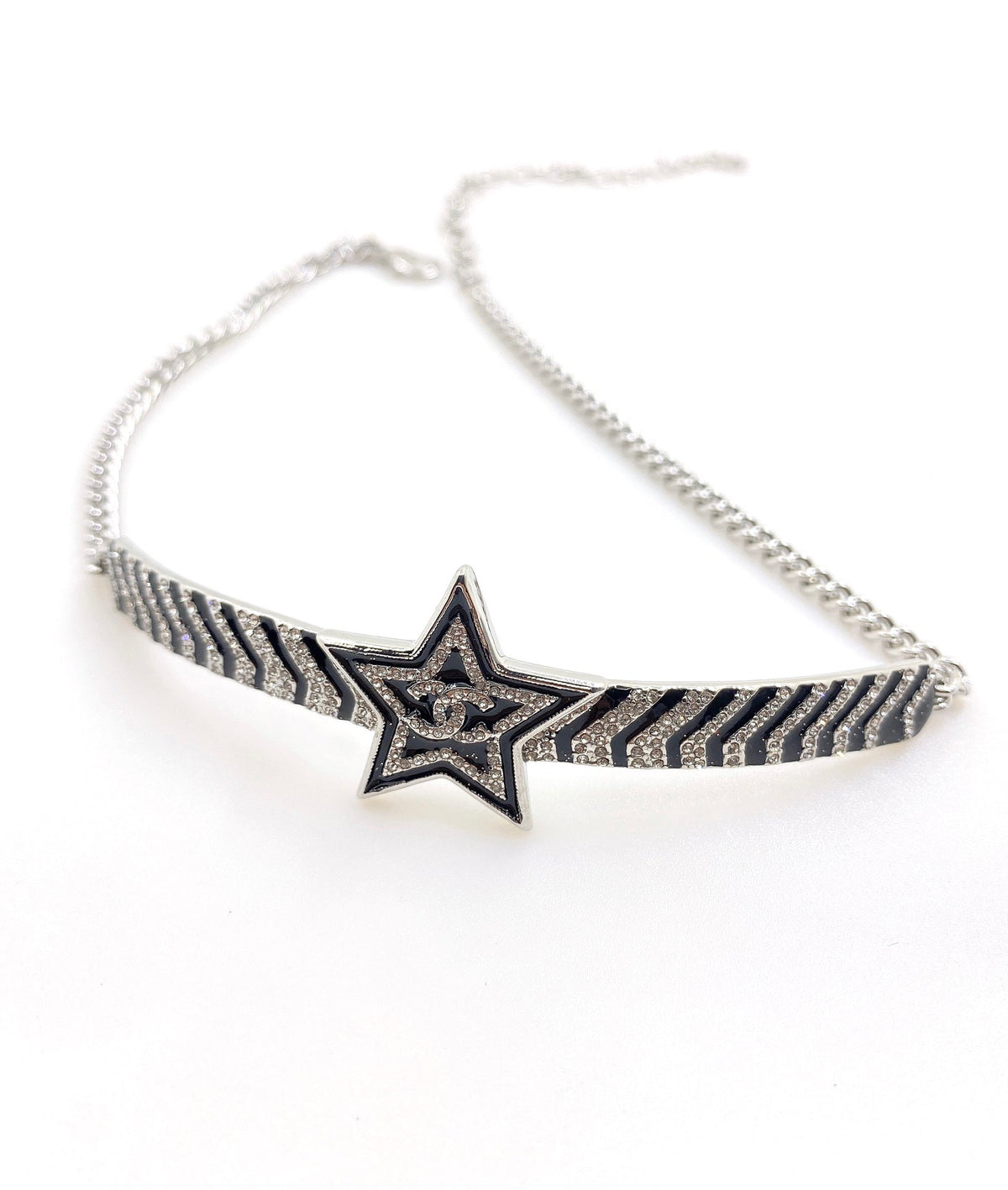 Chanel Star Diamonds 18K Gold Necklace product image 4, provided for visual reference and product detail review
