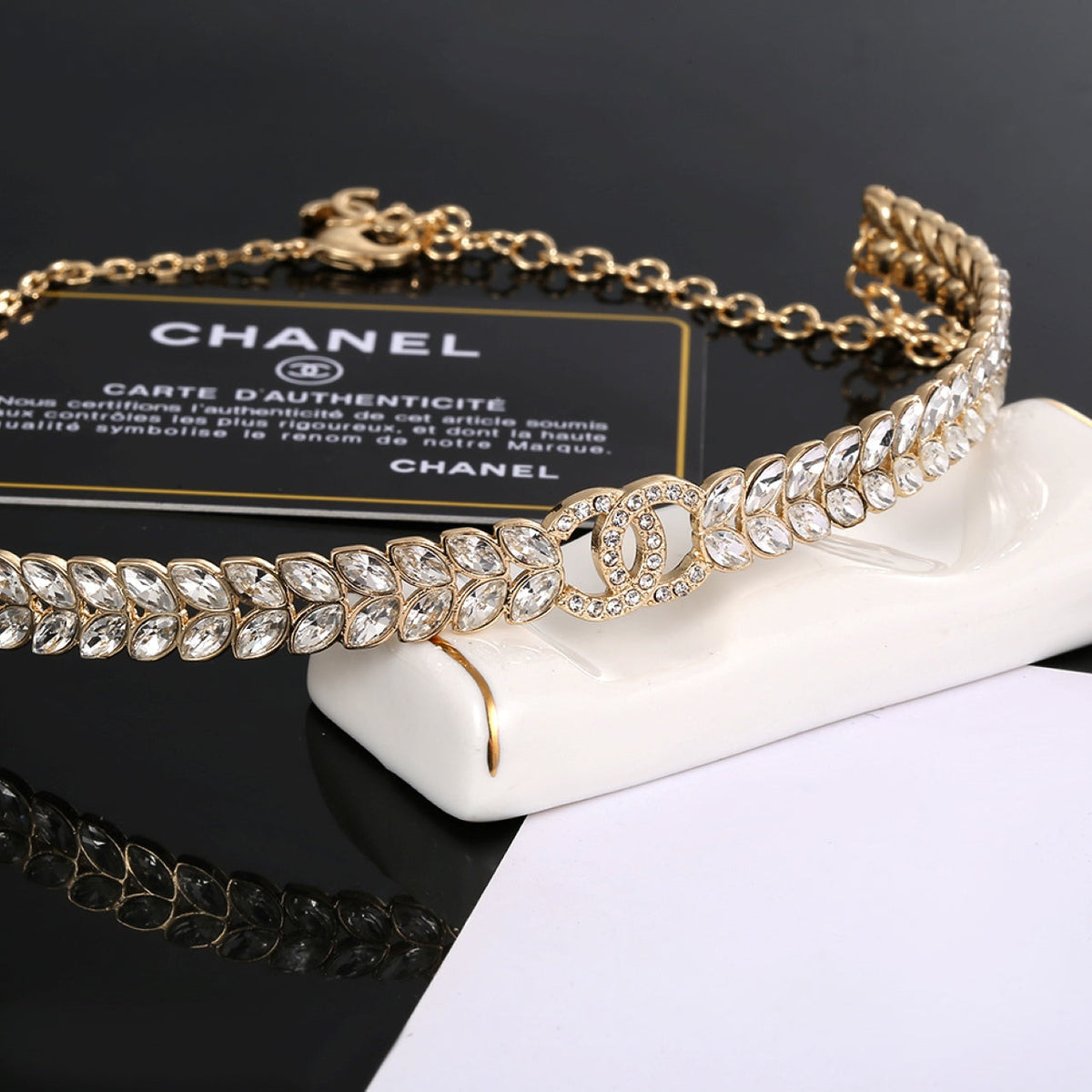 Chanel Diamonds Choker 18K Gold Necklace product image 4, provided for visual reference and product detail review