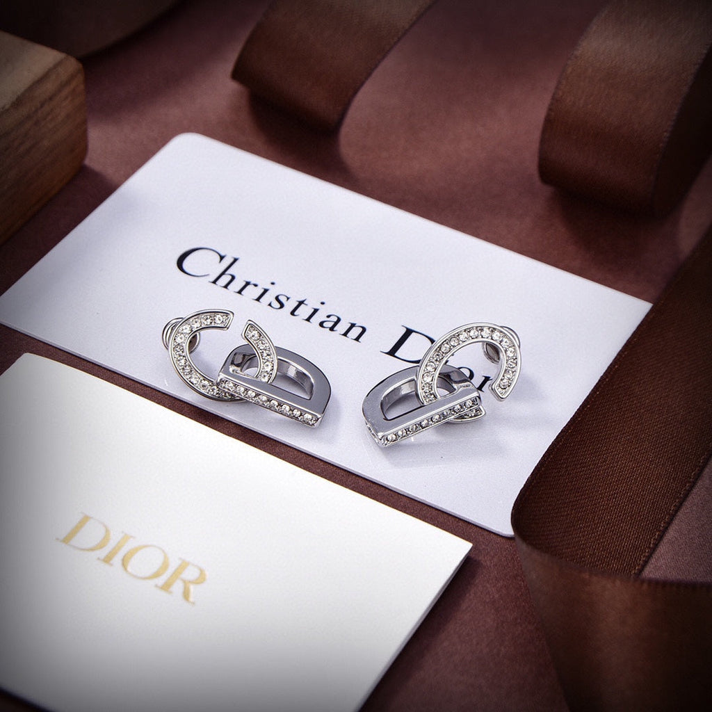 Dior Lock 18K Gold Earrings product image 4, provided for visual reference and product detail review