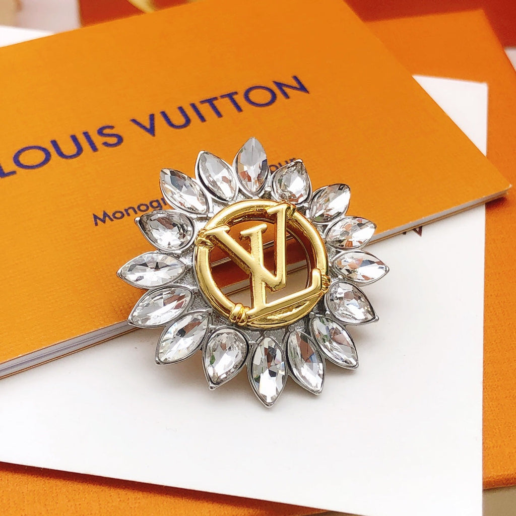 Louis Vuitton Sunflower 18K Gold Brooch product image 7, provided for visual reference and product detail review