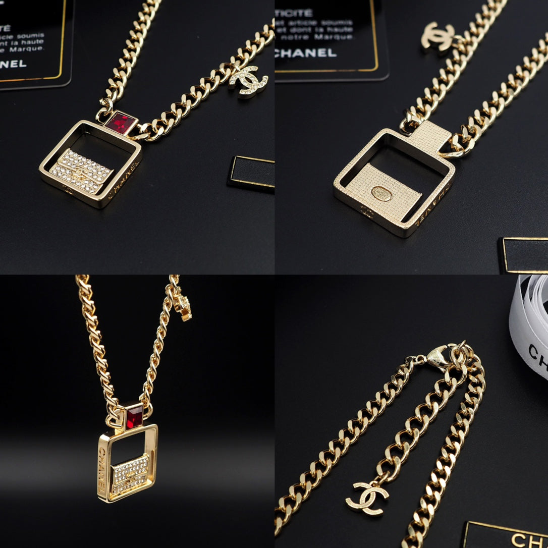Chanel Red Bag Pendant 18K Gold Necklace product image 4, provided for visual reference and product detail review