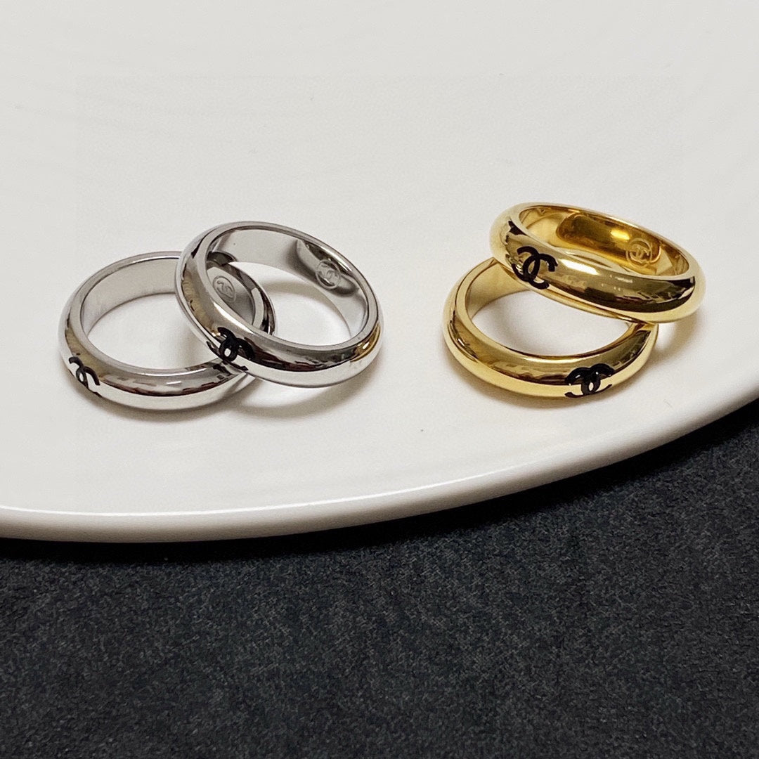 Chanel Coco 18K Gold Ring product image 1, provided for visual reference and product detail review