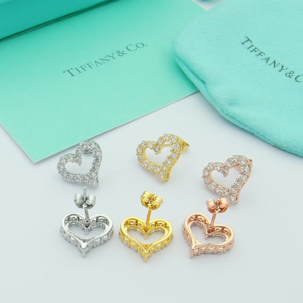 Tiffany Heart Diamonds 18K Gold Earrings product image 7, provided for visual reference and product detail review