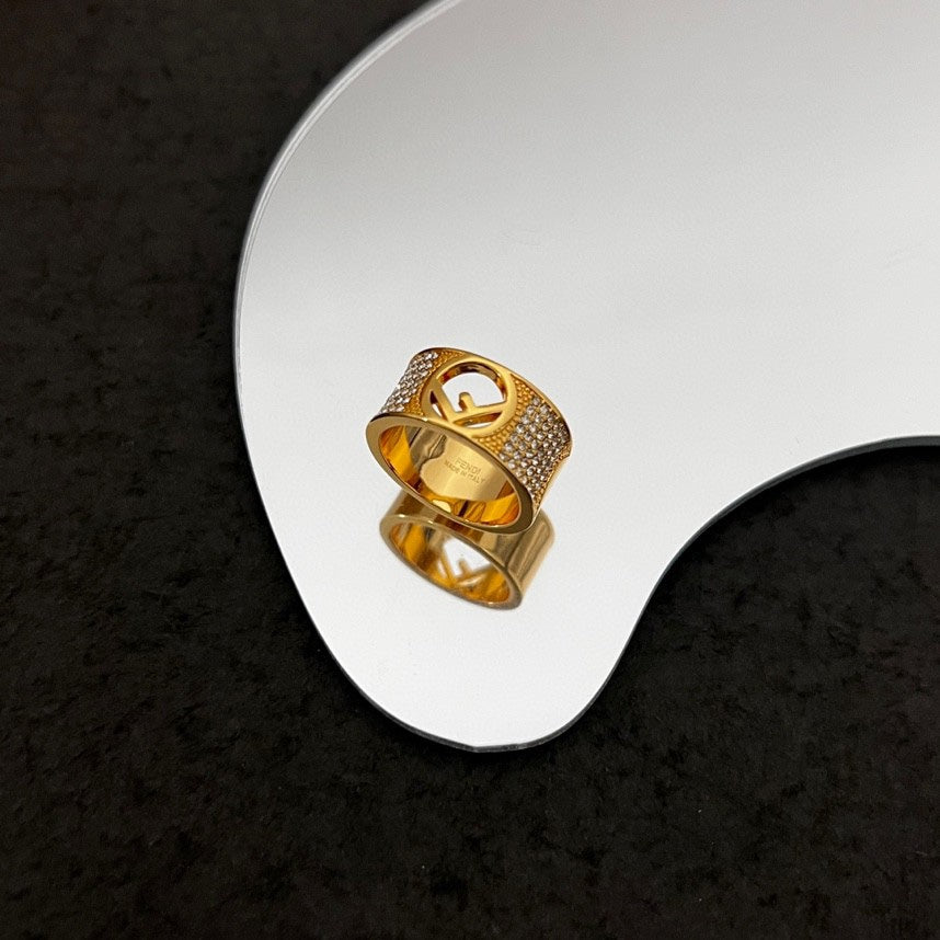 Fendi Is Wide 18K Gold Ring product image 5, provided for visual reference and product detail review