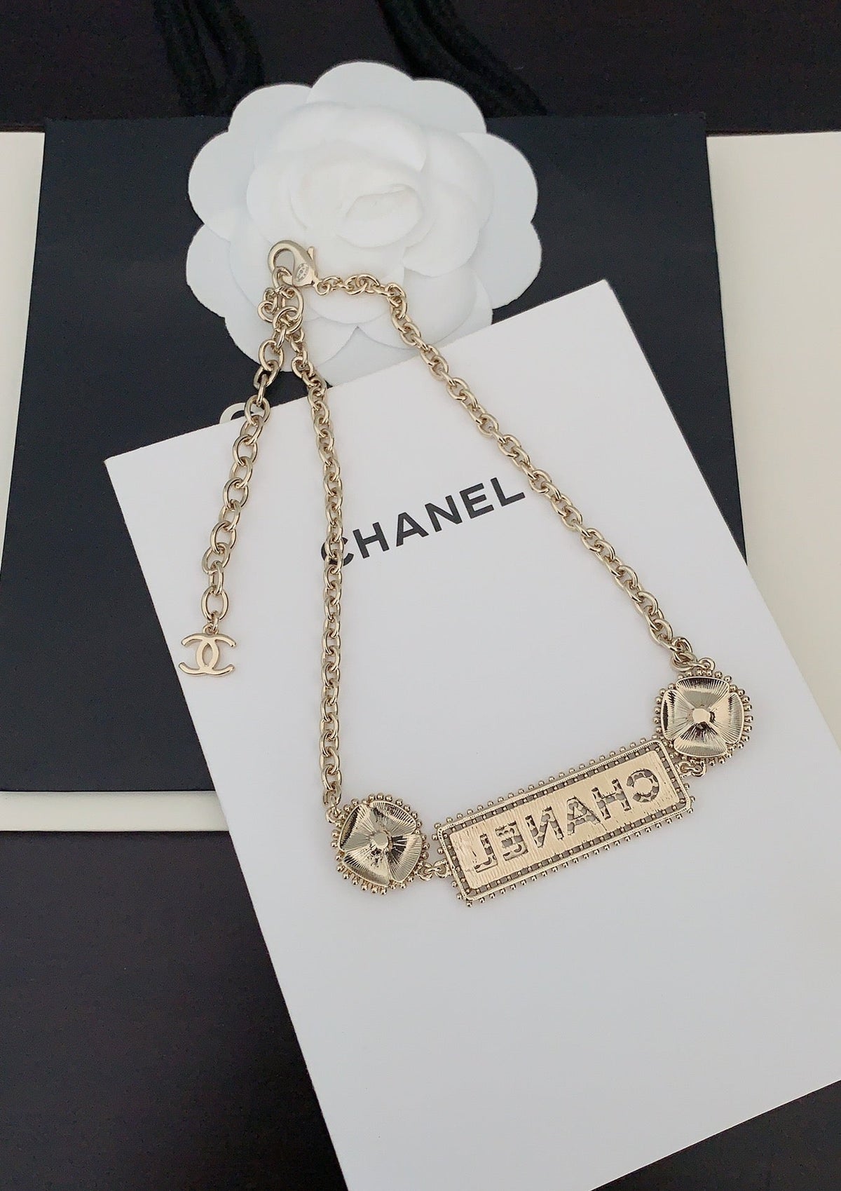 Chanel Resin Diamonds 18K Gold Necklace product image 4, provided for visual reference and product detail review