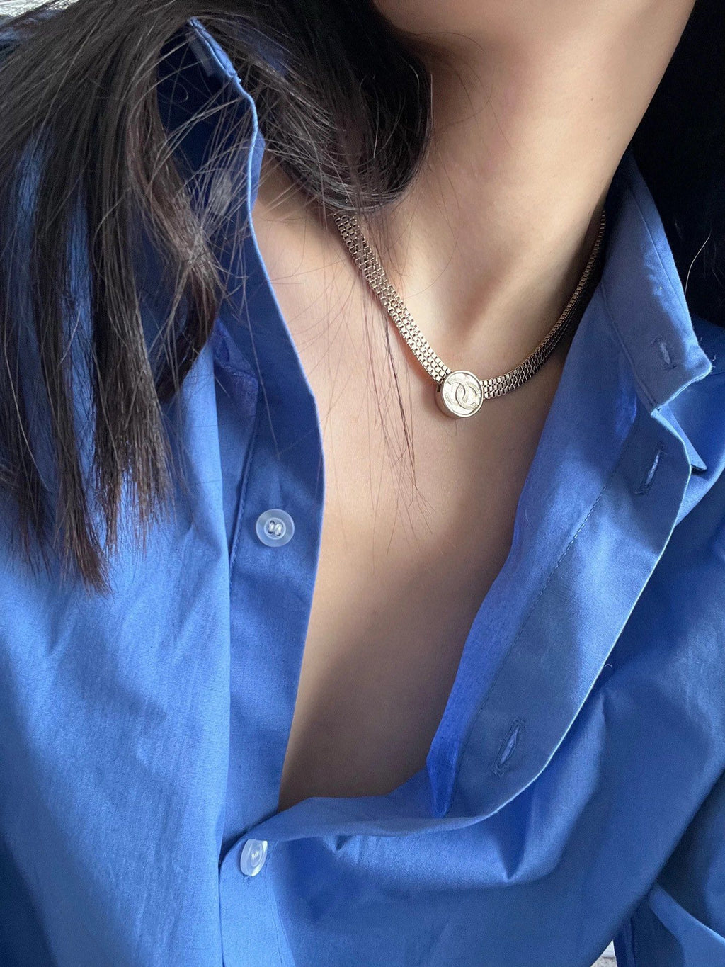 Chanel Choker Chain 18K Gold Necklace product image 2, provided for visual reference and product detail review