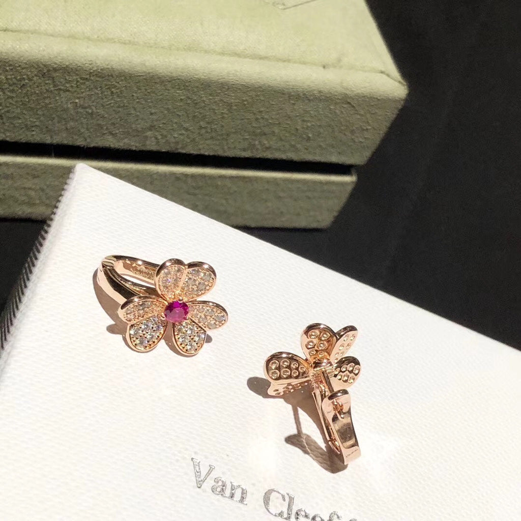 Frivole Pink Sapphire 18K Gold Earrings product image 11, provided for visual reference and product detail review