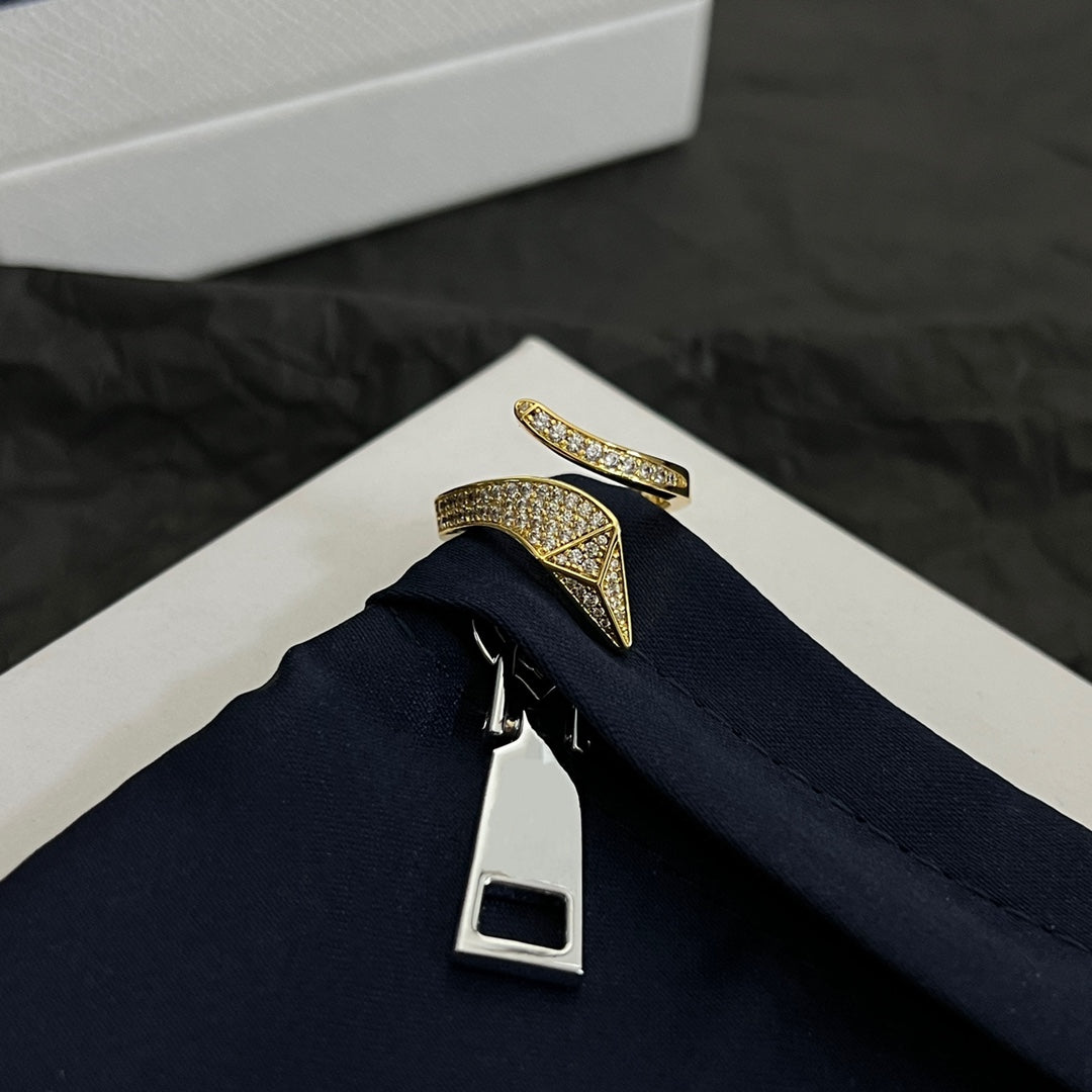 Eternal Snake 18K Gold Ring product image 4, provided for visual reference and product detail review