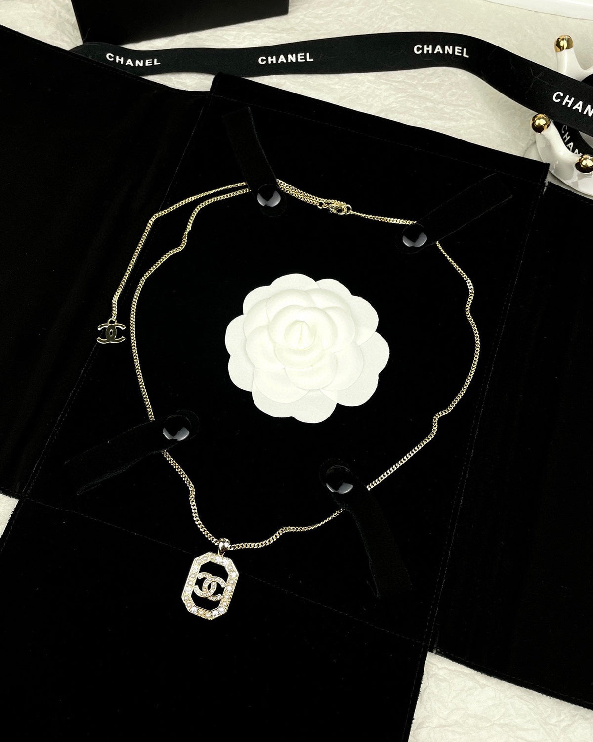 Chanel Perfume Bottle Chain 18K Gold Necklace product image 5, provided for visual reference and product detail review