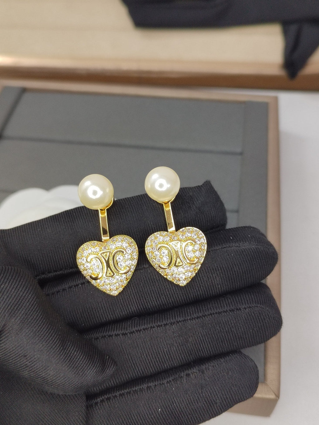 Celine Diamond Heart 18K Gold Earrings product image 4, provided for visual reference and product detail review