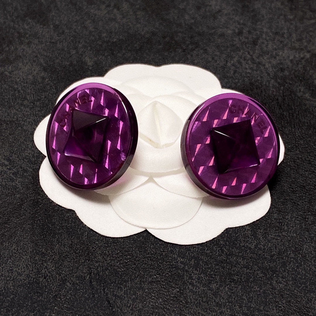 Chanel Vintage Purple 18K Gold Earrings product image 4, provided for visual reference and product detail review