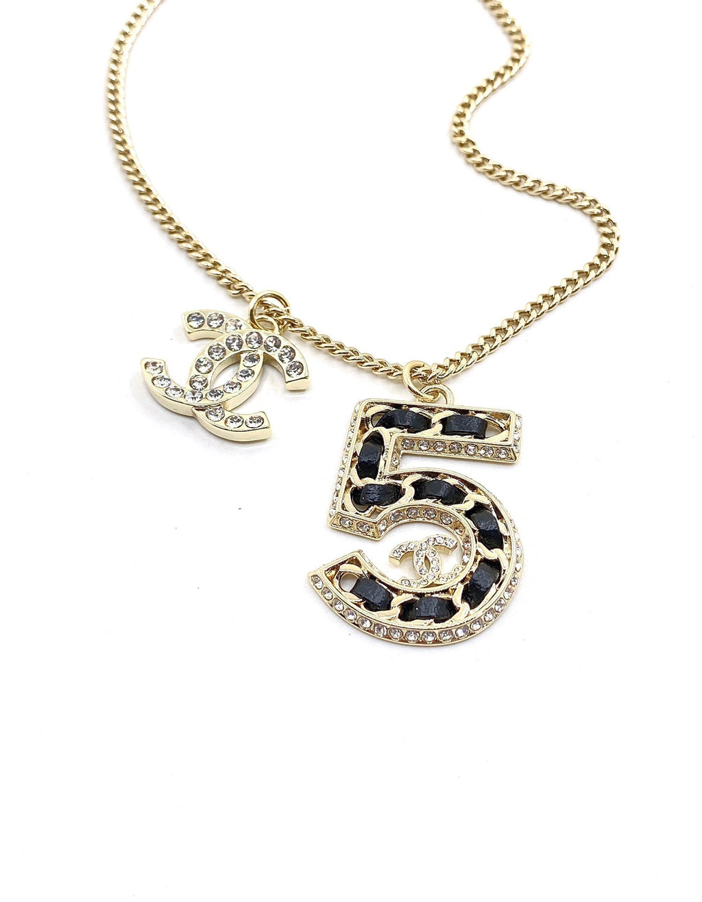 Chanel No.5 Chain 18K Gold Necklace product image 4, provided for visual reference and product detail review