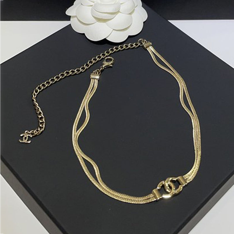 Chanel Gold Choker Chain 18K Gold Necklace product image 1, provided for visual reference and product detail review