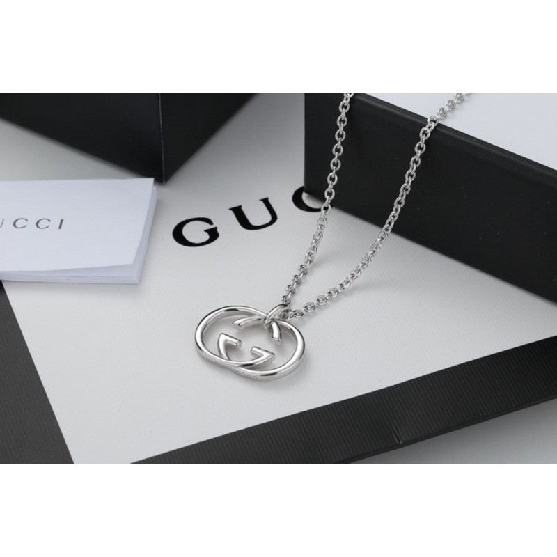 Gucci Double Classic 18K Gold Necklace product image 4, provided for visual reference and product detail review