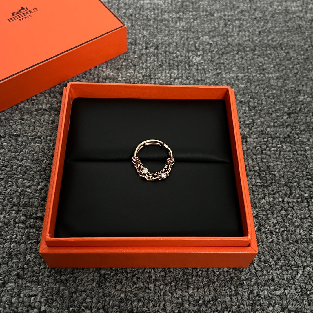 Hermes Chaine D'Ancre Chaos 18K Gold Ring product image 3, provided for visual reference and product detail review