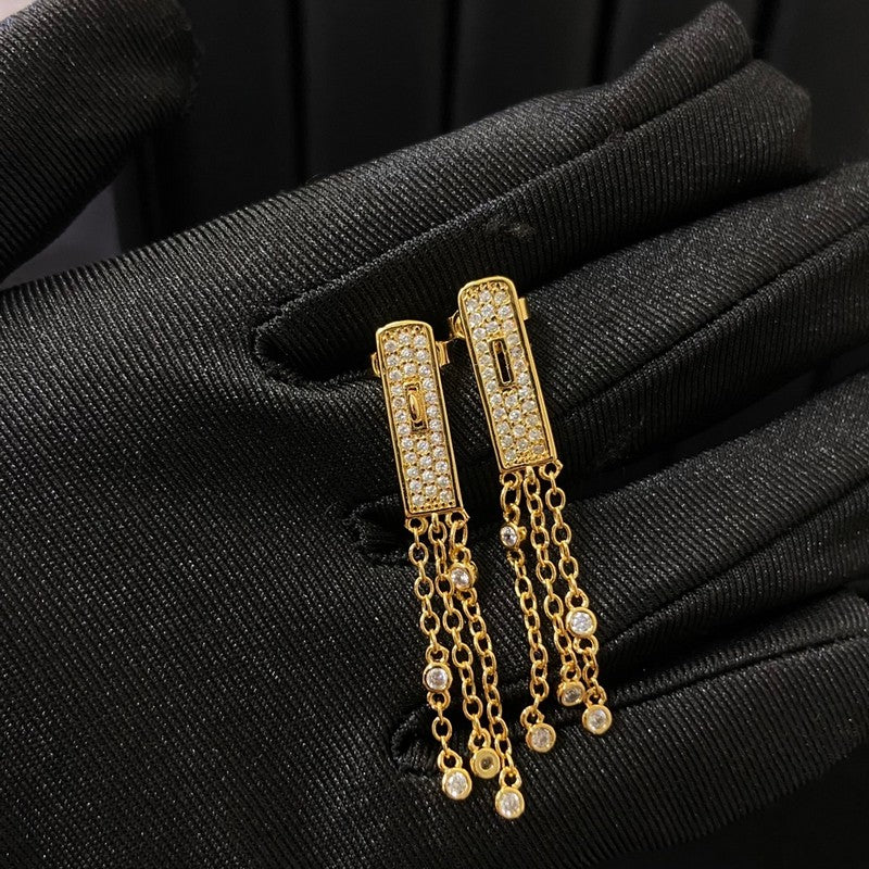 Hermes Kelly Gavroche Full Diamond 18K Gold Earrings product image 5, provided for visual reference and product detail review
