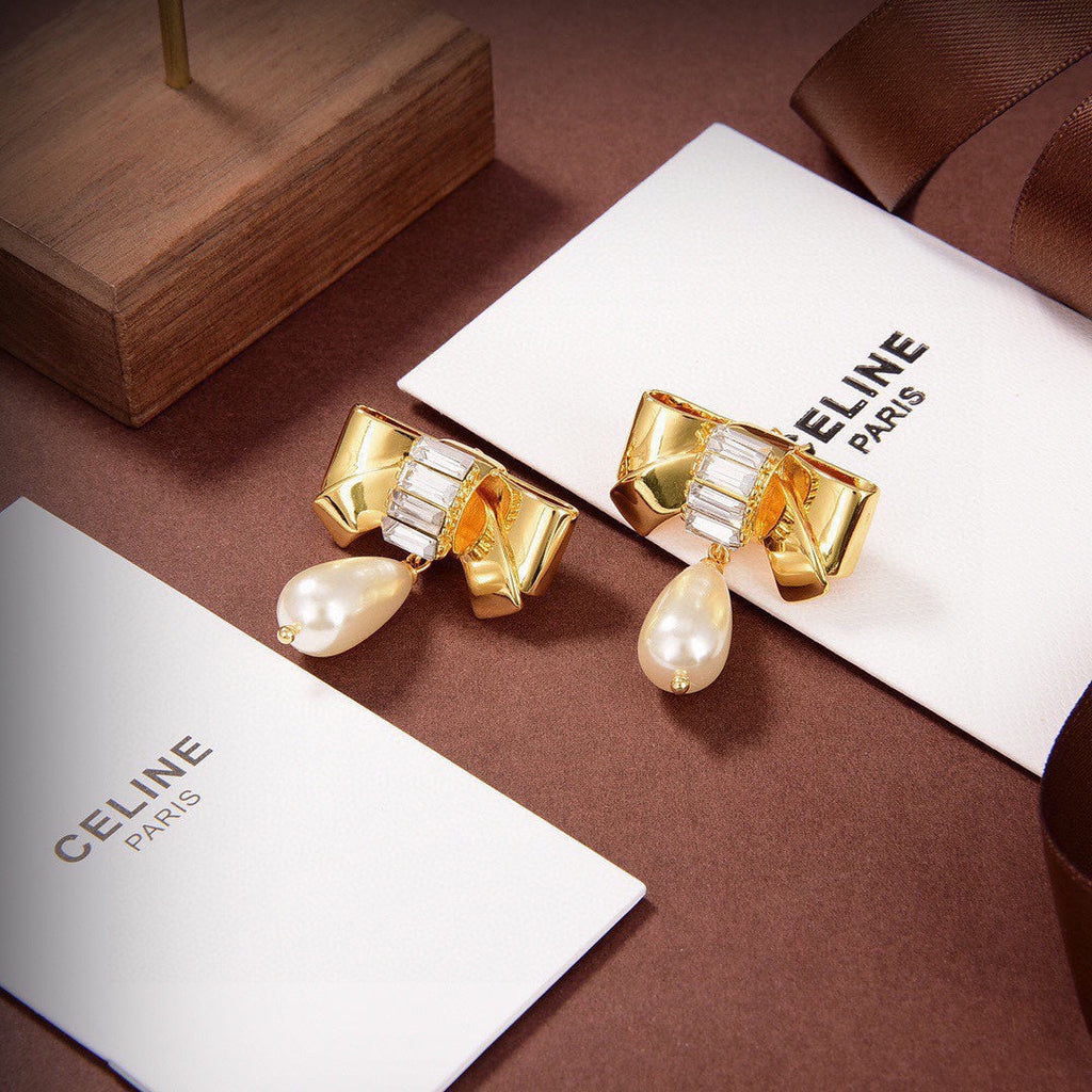 Celine Butterfly Pearl Pendant 18K Gold Earrings product image 5, provided for visual reference and product detail review