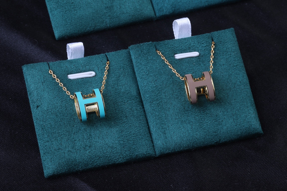 Hermes Mini Pop Blue 18K Gold Necklace product image 6, provided for visual reference and product detail review