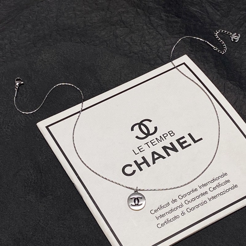 Chanel Round Logo 18K Gold Necklace product image 3, provided for visual reference and product detail review